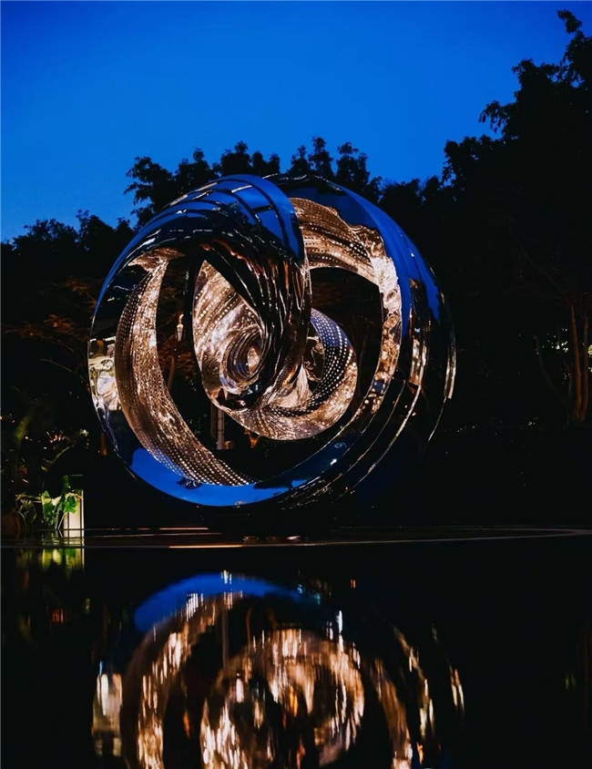 吴爽“引擎之光”荣获《雕塑》杂志2024年度奖公共艺大奖