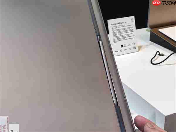 性能续航全都有!微星尊爵系列笔记本重磅更新:Intel旗舰芯、续航30小时+