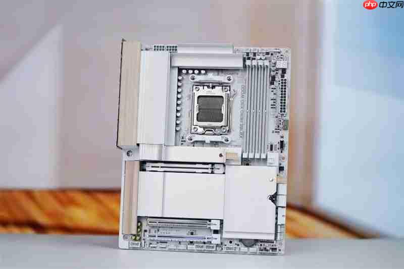 实木元素亮眼!技嘉X870E AERO X3D WOOD主板评测:顶级性能搭配全新设计 DIY审美新高度