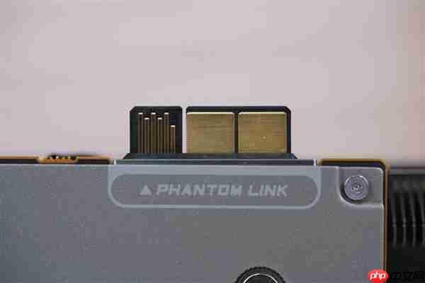 独特背插供电！蓝宝石NITRO+氮动RX 9070 XT显卡图赏