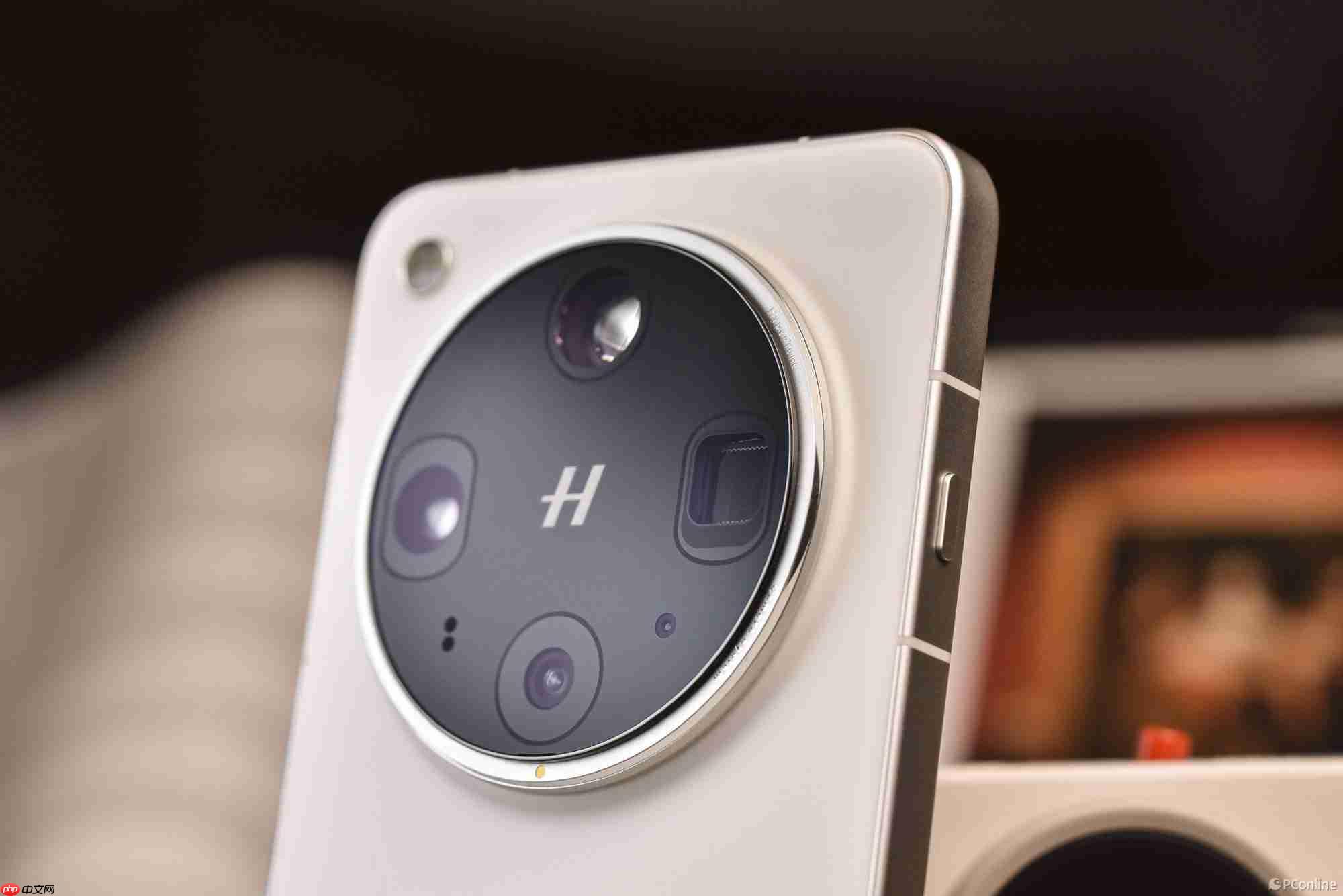 OPPO Find X9 Ultra爆料：双2亿+唯一10倍光变，2026影像机皇提前锁定？