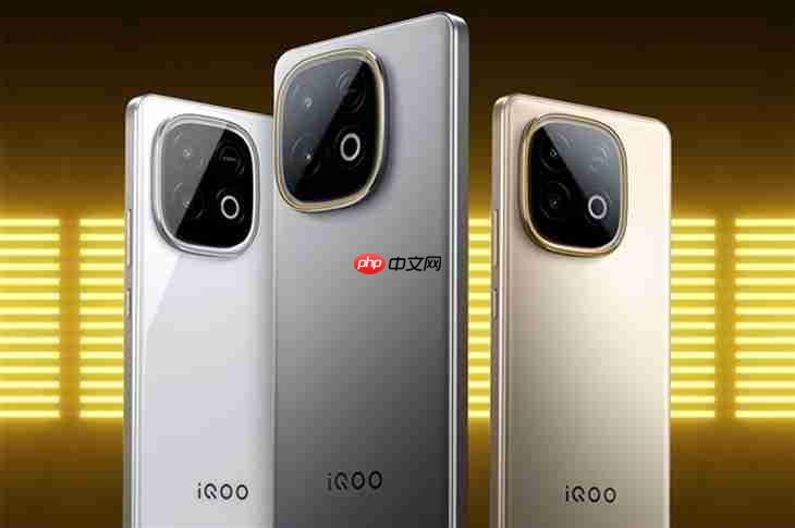 iQOO Z11 Turbo预热开启，一杯就是满配