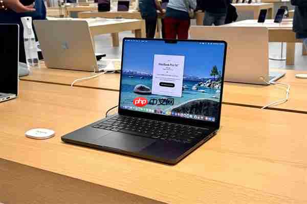 MacBook Pro明年重磅升级：首发全新OLED+M6芯片