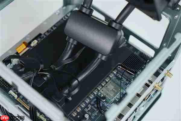 全球首个液冷迷你机！abee AI Station 395 Max工作站图赏