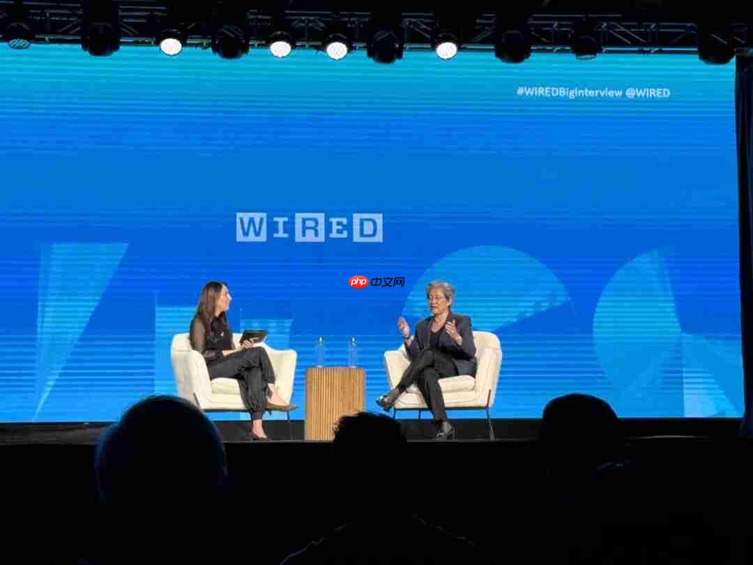 AMD CEO 苏姿丰反驳“AI 泡沫论”，称持这种想法的人有点过于短视