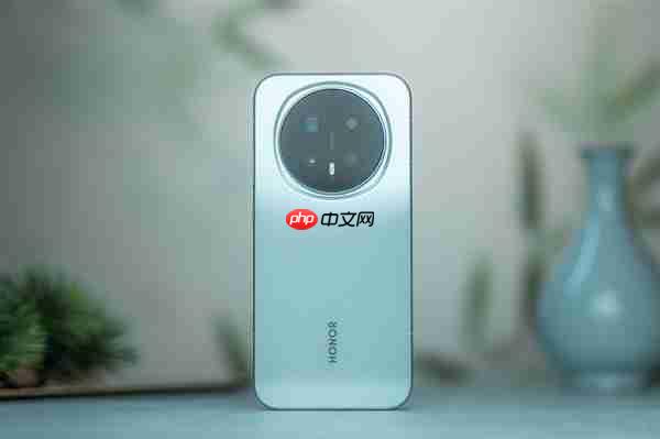 荣耀Magic8 RSR蓄势待发：唯一一款双3D超大杯旗舰