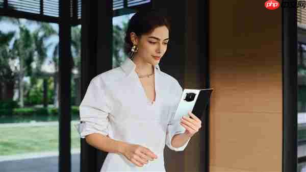 华为Mate X7四配色官图发布：独一无二新设计 最强辨识度