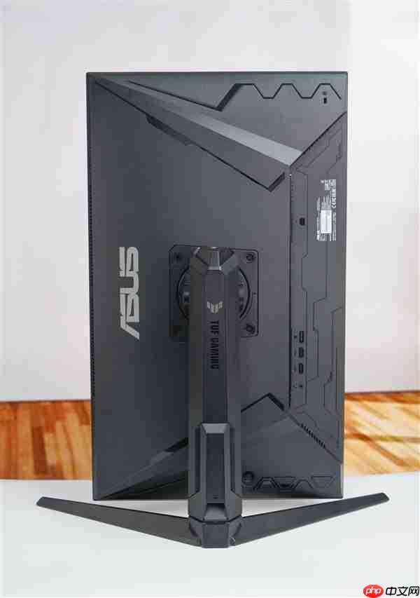侧透面板+炫彩光带！华硕天选6X台式机图赏