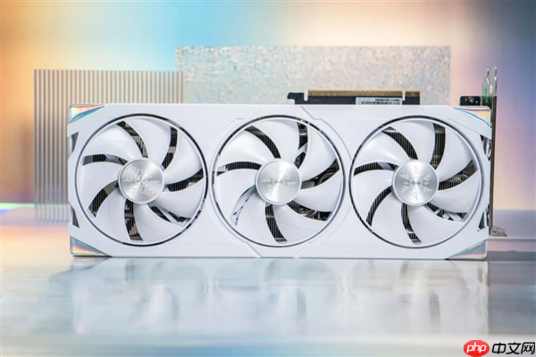《逃生：试炼》新模式更新！耕升 RTX 5070 踏雪 OC多人逃生