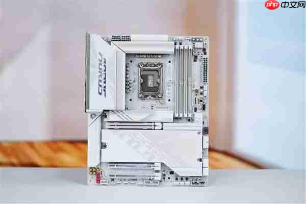 雪景房主机必看！技嘉电竞冰雕Z890 AORUS PRO ICE主板图赏