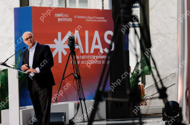 陈天桥宣布10亿美元算力支持“发现式智能”，诺奖得主齐聚探讨AI科学新范式 - php中文网