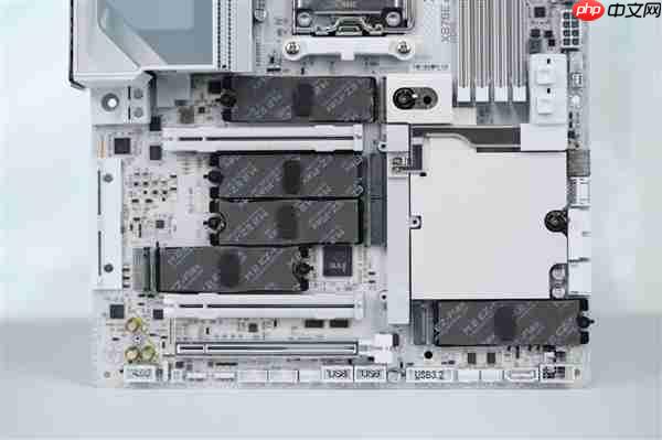 支持DDR5-9000！技嘉X870E AORUS X3D主板图赏