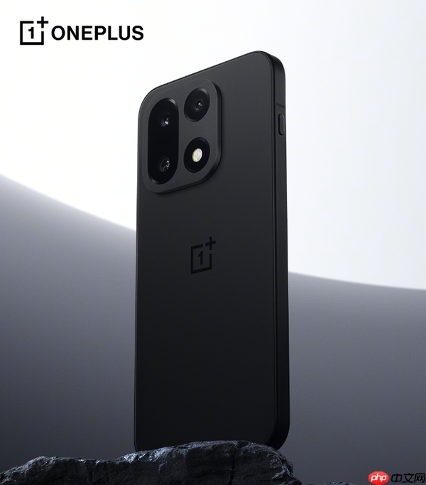 一加15配置汇总 7.3K大电池＋1.5K屏幕 就看价格了！