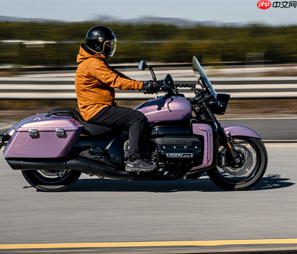 18.98万起、配水平对置8缸机！长城灵魂巡航摩托车S2000C上市