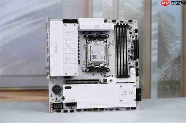 白色高颜值主板！七彩虹CVN B850 ARK FROZEN v14方舟图赏