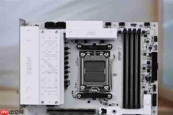 白色高颜值主板！七彩虹CVN B850 ARK FROZEN v14方舟图赏