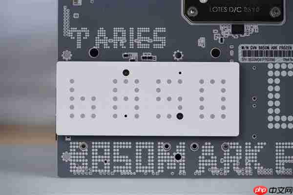 白色高颜值主板！七彩虹CVN B850 ARK FROZEN v14方舟图赏