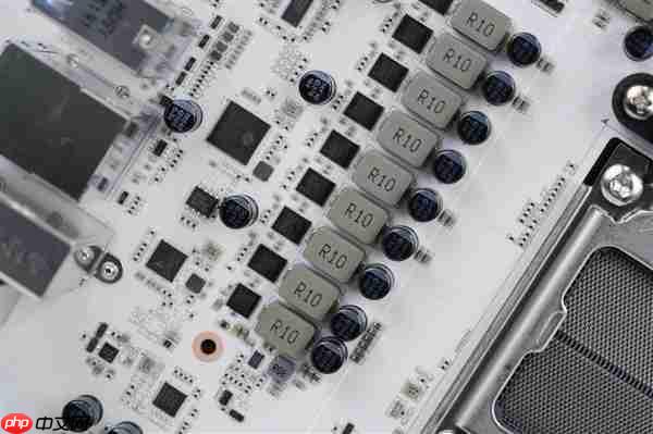 白色高颜值主板！七彩虹CVN B850 ARK FROZEN v14方舟图赏