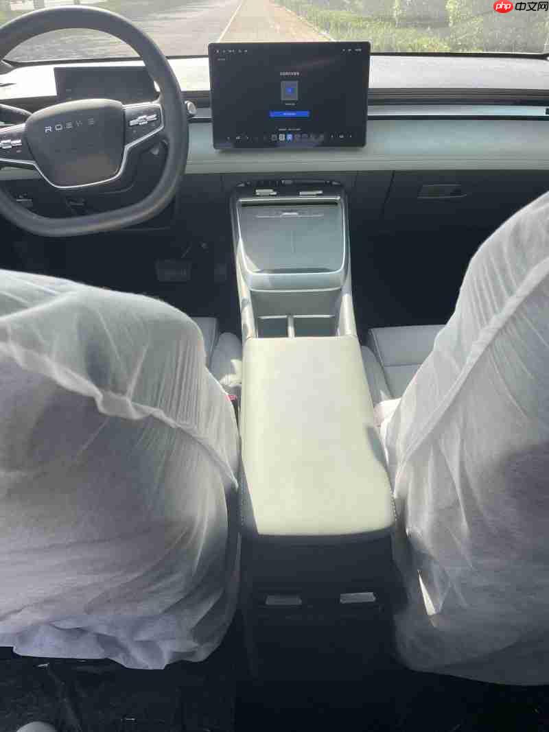 月薪4000买电车?荣威D6三重补贴+7.98万起,10万电车性价比