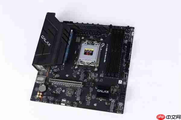 中端装机新方案！影驰联盟 B650M Wi-Fi 黑武士 PLUS 主板评测