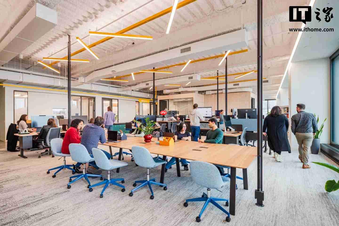 微软“开绿灯”：豁免部分销售岗位遵守重返办公室规定