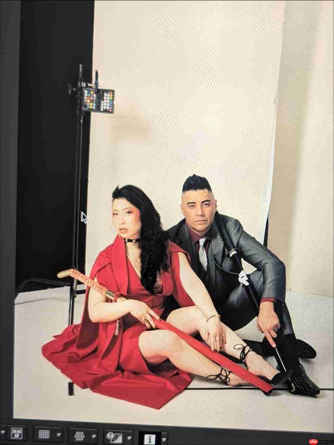 《羊蹄山之魂》女主演员晒合照 露大雷很自信！