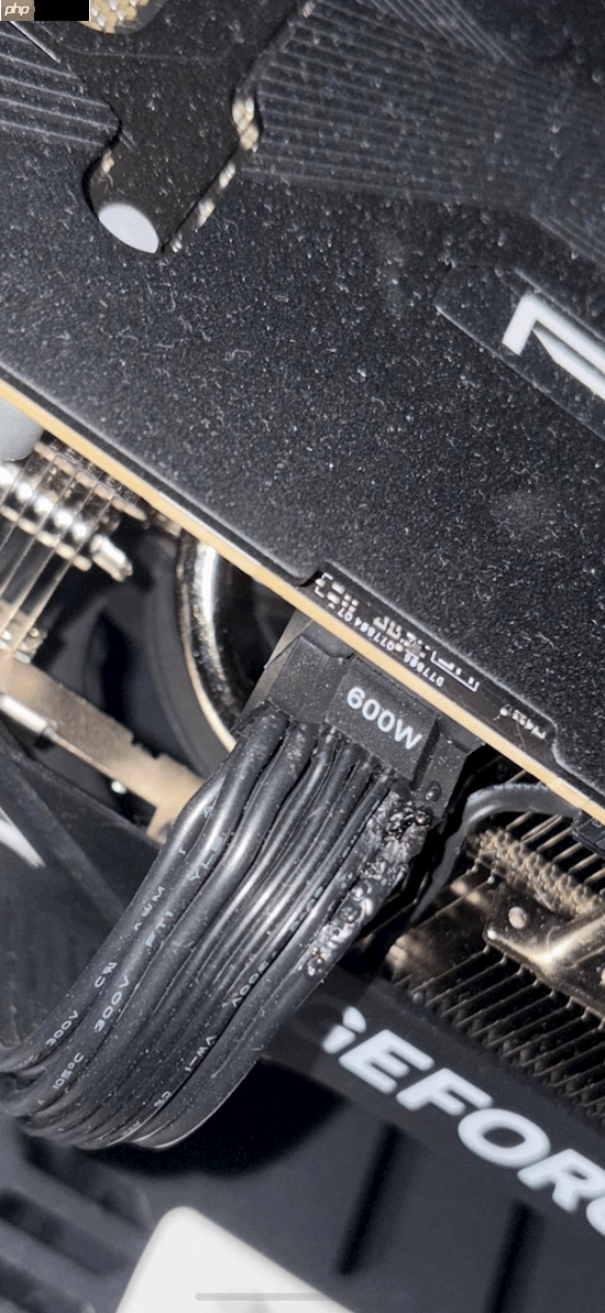 16针供电接口真没法要了！48小时烧了四块RTX 5090