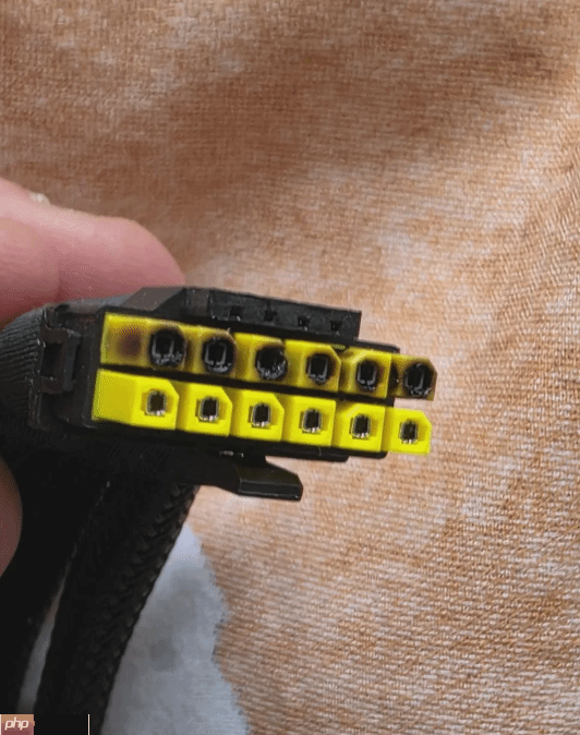 又烧了!微星5090用户连续遇烧熔事故 接口设计遭质疑