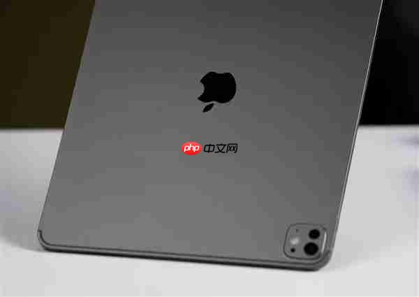 为何俄罗斯博主能提前开箱激活iPad Pro M5：背后原因揭开