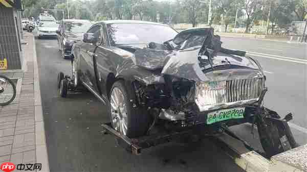 开劳斯莱斯闪灵事故后陈震首次发声：一如既往问候网友“早”