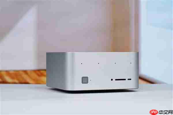 搭载AMD锐龙AI Max+ 395！零刻GTR9 Pro迷你AI工作站图赏