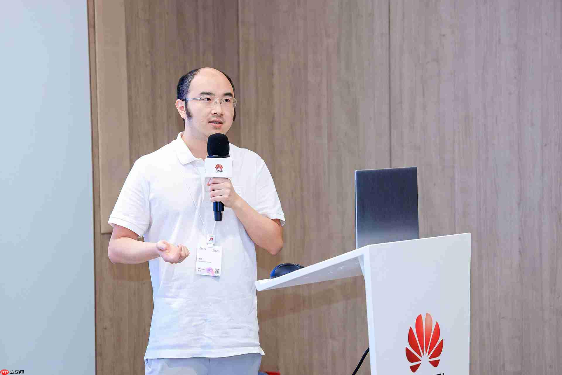 HC2025丨高校创新力量“花开”开发者日,鲲鹏昇腾使能科研创新