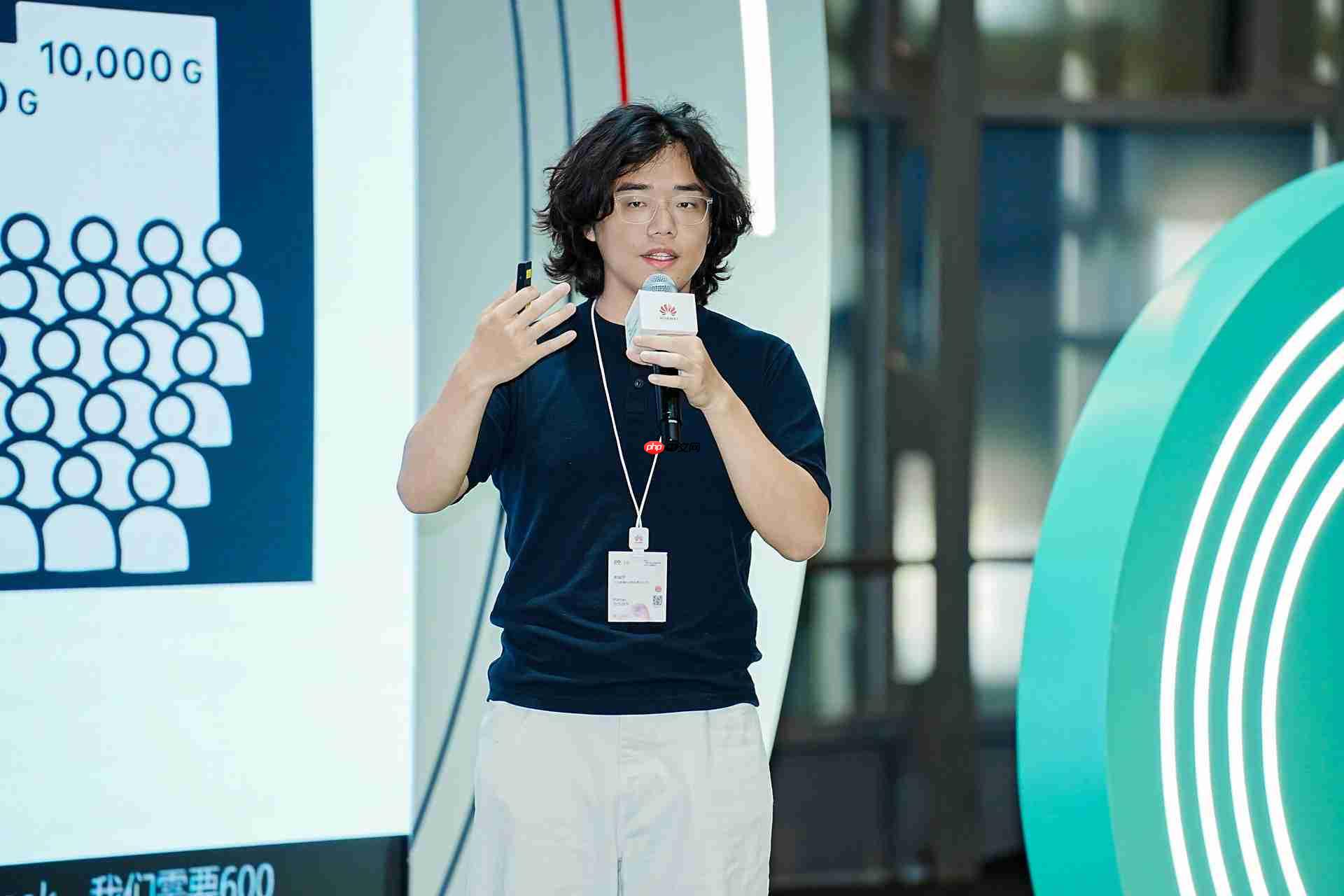 HC2025丨高校创新力量“花开”开发者日,鲲鹏昇腾使能科研创新