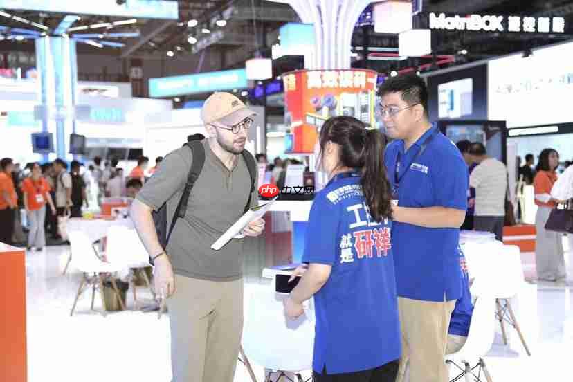 研祥智能亮相2025工博会：工业智能，此刻正在爆发！