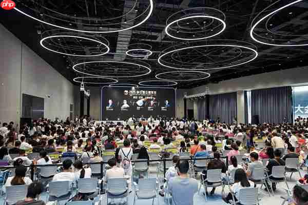 荣耀AI智能体YOYO高情商对谈刘慈欣 Magic8系列或迎大招