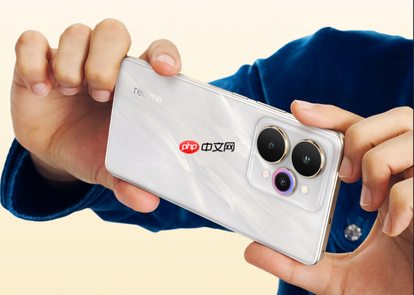 真我15系列手机发布 7K电池+超强影像 1199元起售