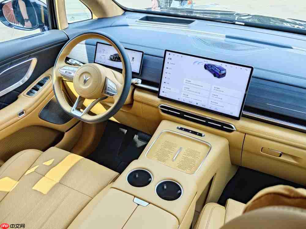 太嚣张！岚图直呼“找不到对手”，新款梦想家真能掀桌子吗？