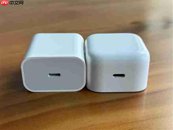苹果新款40W充电器开箱：体积惊艳 功率密度大提升！