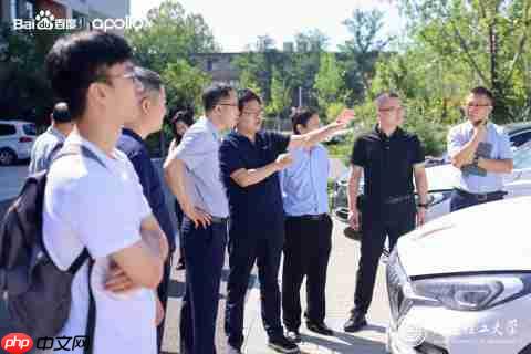 百度Apollo向大连理工大学捐赠自动驾驶车辆 共建自动驾驶繁荣生态