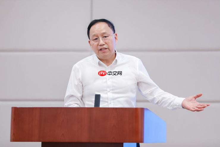 新汽车致敬新教育 问界M9福耀科技大学交车仪式圆满举行