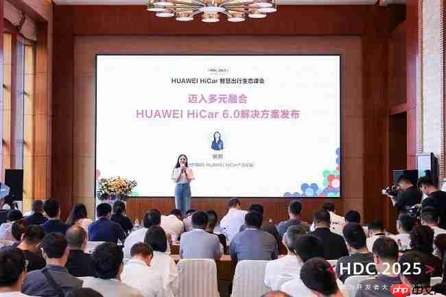 HUAWEI HiCar6.0发布,手机与车交互更自然,驾驶体验大升级?
