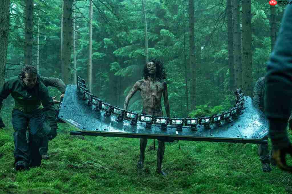 《惊变 28 年》导演丹尼・博伊尔解释影片为何用 iPhone 拍摄：轻便、简单