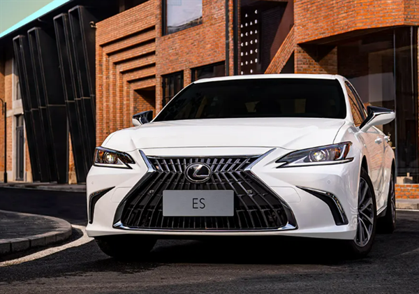 雷克萨斯ES最入门版本上市 依旧配2.0L发动机