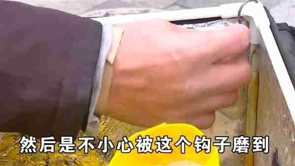 谁的错！骑手因包装破损被华为店索赔1.5万元：影响二次销售