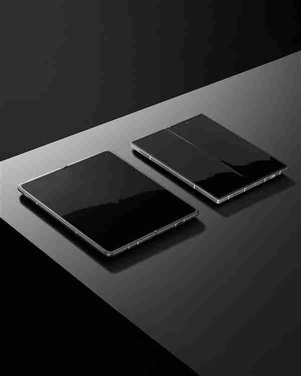 刘作虎晒OPPO Find N5：看不到折痕 对比友商高下立判