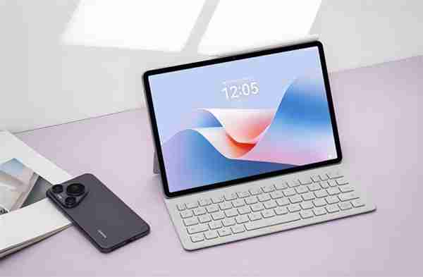 华为重磅新品曝光!比三折叠手机还更科幻...