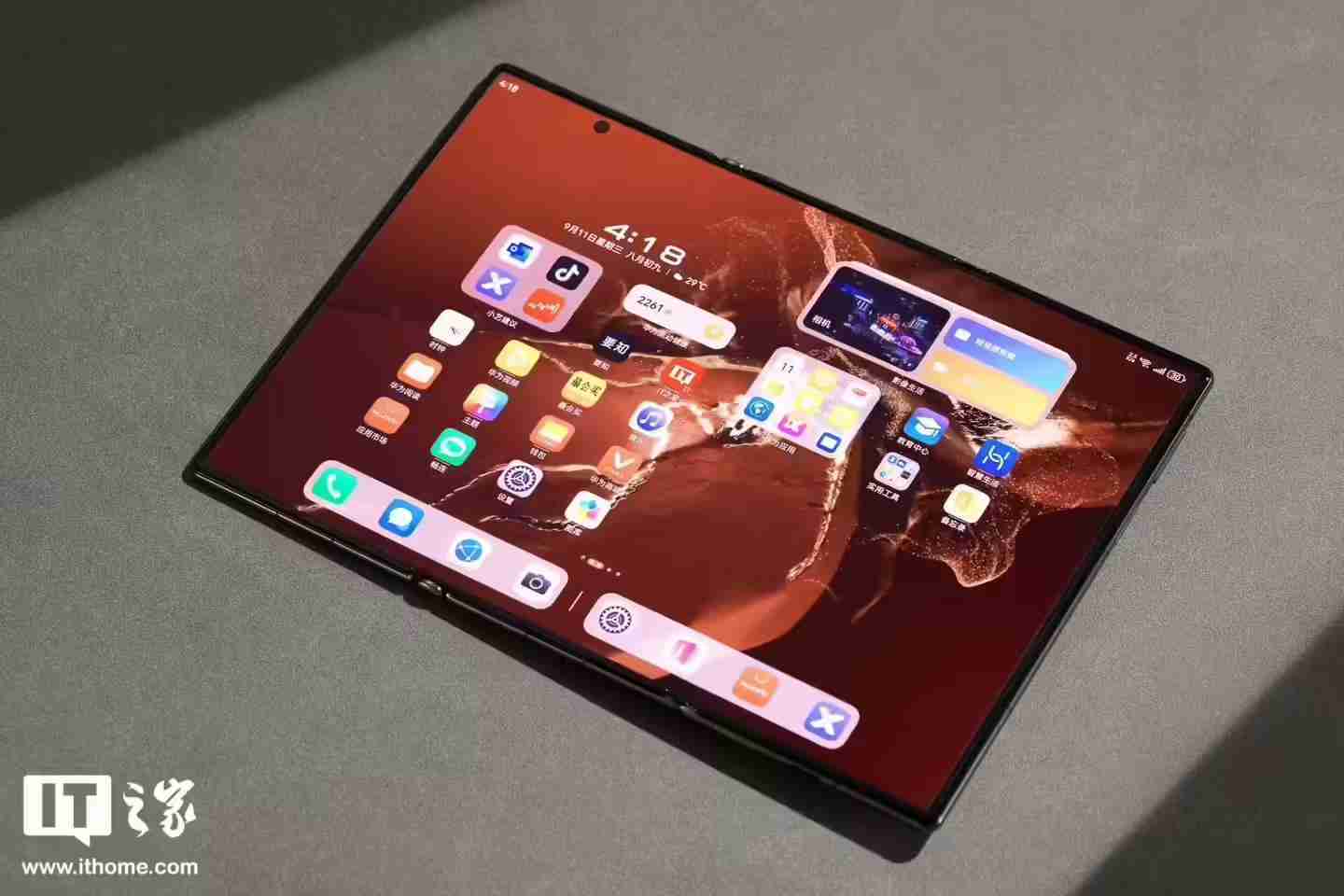 消息称“行业第二家”三折叠手机研发暂停，国内折叠屏市场趋于饱和