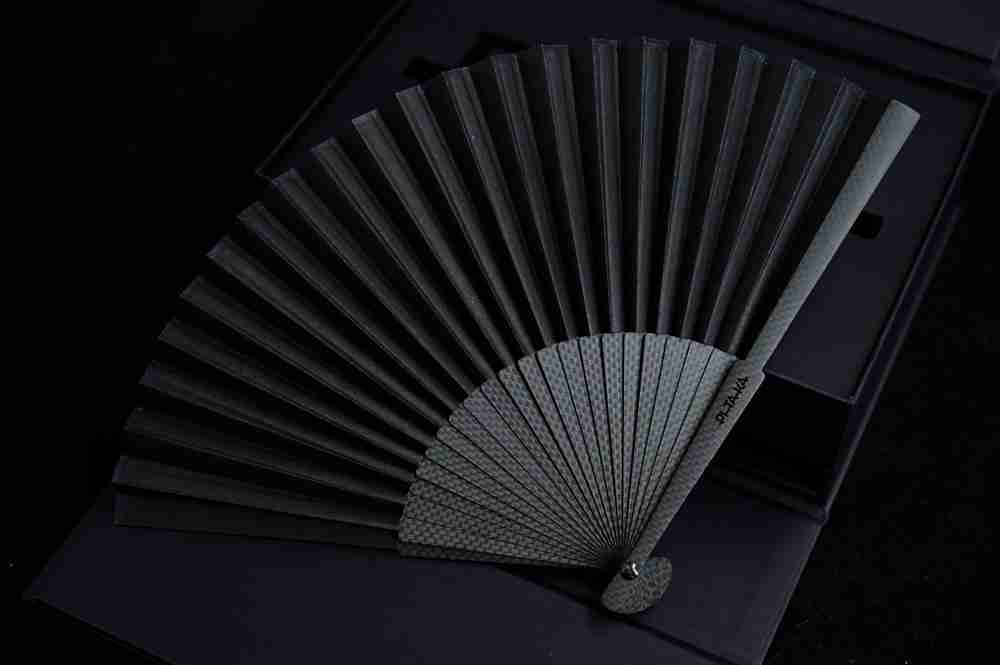 让iphone使用起来更便捷一点，pitaka礼盒开箱图赏