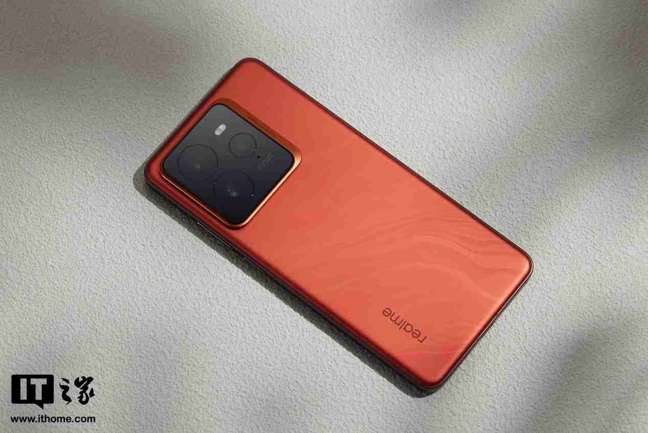 真我 GT7 Pro 火星移民计划启动:骁龙 8 至尊版旗舰机以旧换新至高补贴 1200 元