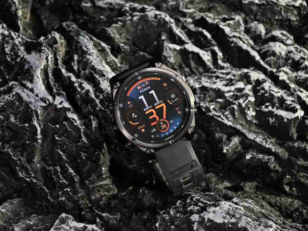 佳明Fenix 8 图赏:智能科技与户外运动的完美结合